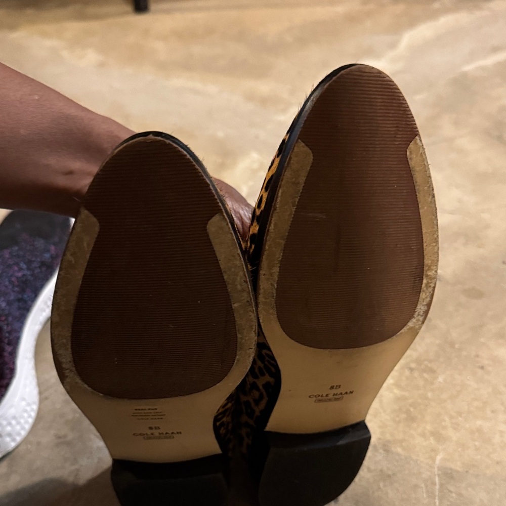 🦄🦄 COLE HAAN Leopard Print Lace-Up Flats - Picture 6 of 8